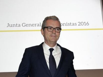 El presidente del Grupo Inditex, Pablo Isla, a su llegada a la Junta General de Accionistas que la multinacional textil ha celebrado hoy en Arteixo (A Coruña).