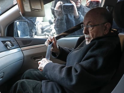 15/01/2018 Félix Millet, el principal encausado del caso Palau, a la salida de la Audiencia Provincial de Barcelona donde se la ha comunicado la sentencia de 9 años y 8 meses de prisión. Foto: Joan Sánchez