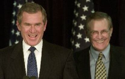 Bush, en la presentación de Donald Rumsfeld como secretario de estado de Defensa.