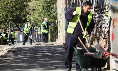 Trabajadores del equipo de actuación de Carabanchel, organizado por la fundación San Martín de Porres.