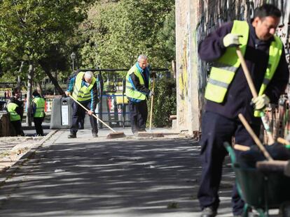 Trabajadores del equipo de actuación de Carabanchel, organizado por la fundación San Martín de Porres.