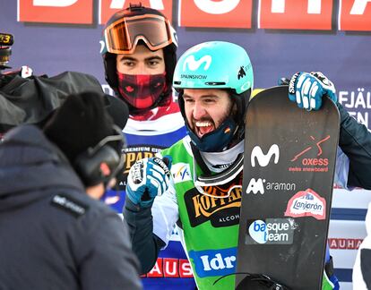 Lucas Eguibar celebra su triunfo en el mundial, en Idre Fjall (Suecia)