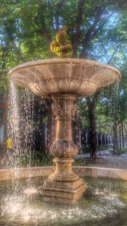 Fuente en el Paseo del Prado de Madrid.