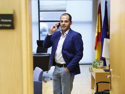 Ignacio Aguado en su despacho de la Asamblea de Madrid