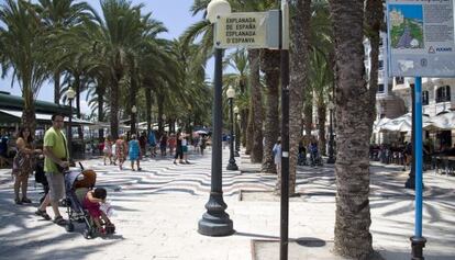 Paseo de la Explanada de Alicante.