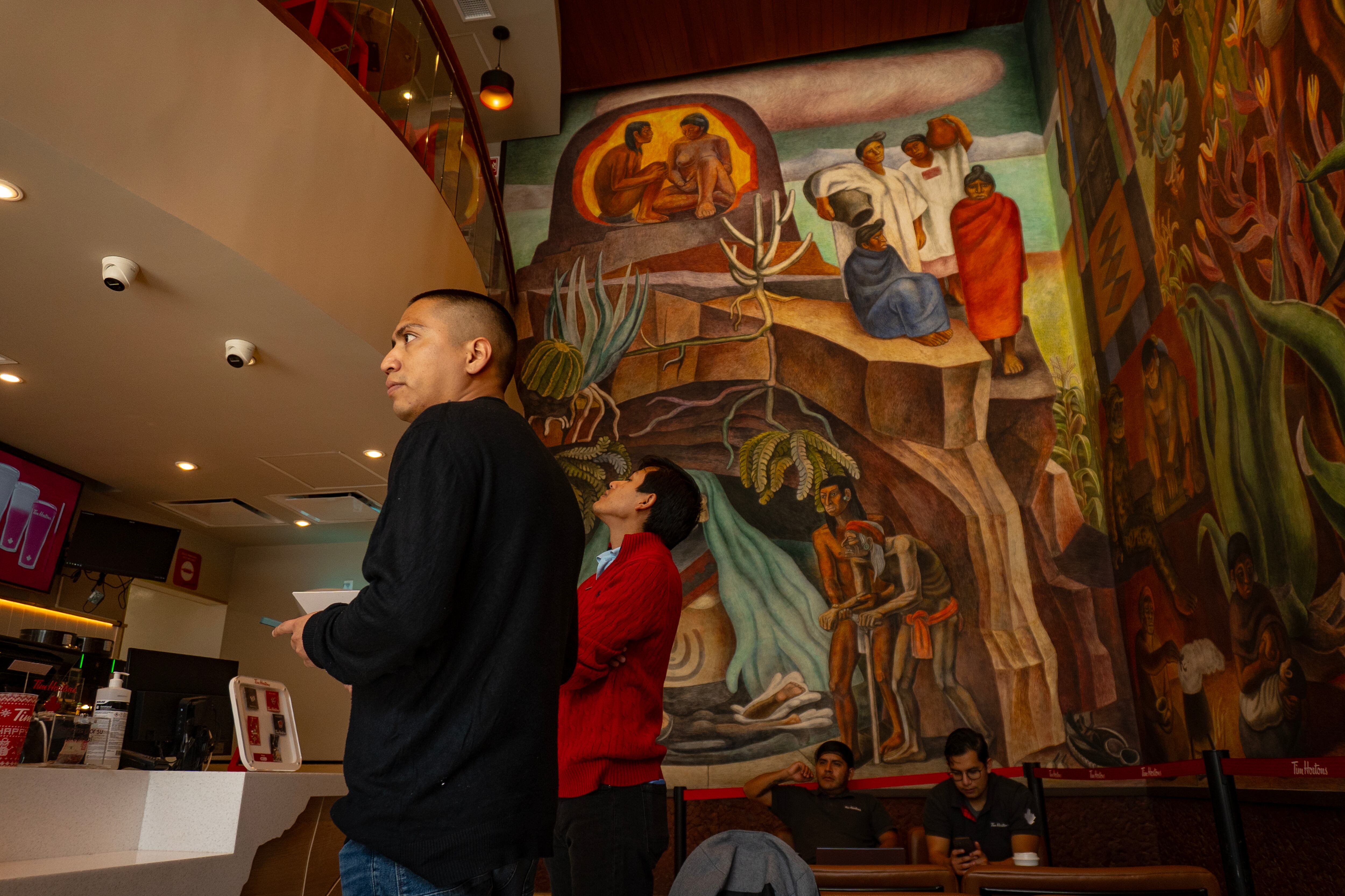 La cafetería más bonita del mundo con murales, deidades y donas seduce a Ciudad de México