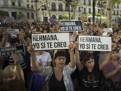 Una de las concentraciones contra la sentencia de La Manada, en Sevilla.