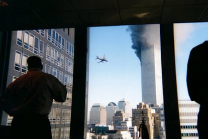 El segundo avión se dirige hacia una de las Torres Gemelas el 11 de septiembre de 2001.