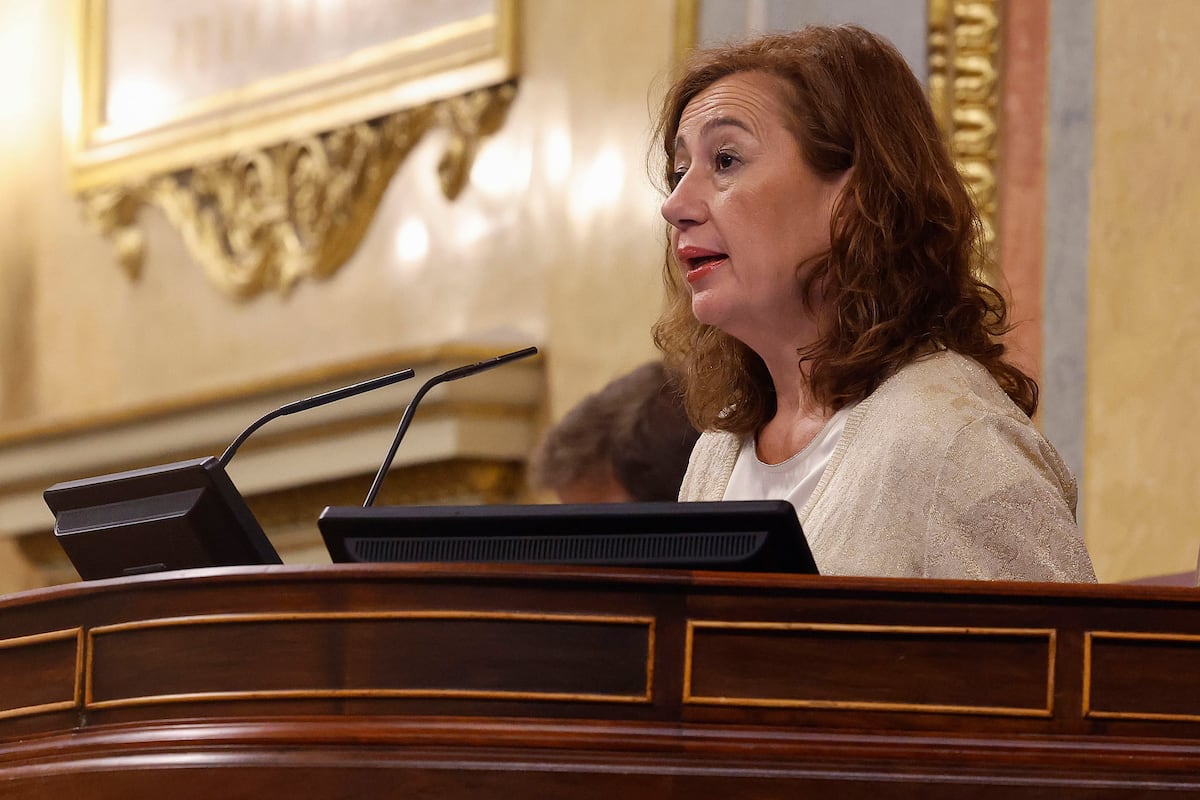 El Congreso rectifica y desautoriza unas jornadas ultracatólicas promocionadas con la cruz de Cuelgamuros
