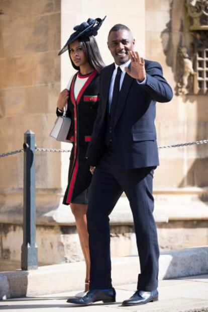 El actor Idris Elba y la modelo Sabrina Dhowre en la boda de los duques de Sussex.