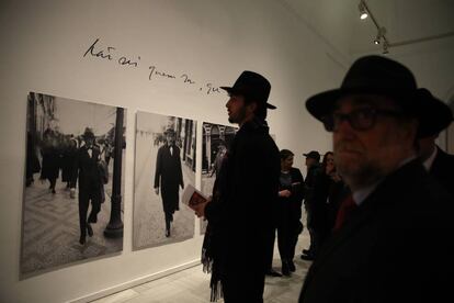 Aspecto de la exposición de Pessoa con casi 200 obras inaugurada ayer en el Museo Reina Sofía.