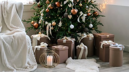 Artículo de EL PAÍS Escaparate sobre regalos de última hora para Reyes.