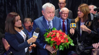 Jacek Majchrowskic, el candidato de izquierda, tras su victoria en Cracovia.