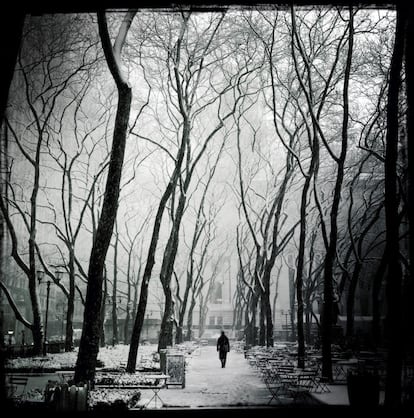 Um manto de neve cobre o Bryant Park no coração de Midtown, o bairro de negócios mais importante da cidade, dia 3 de fevereiro de 2014.