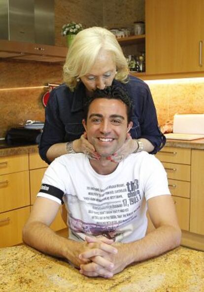 Xavi junto a su madre.