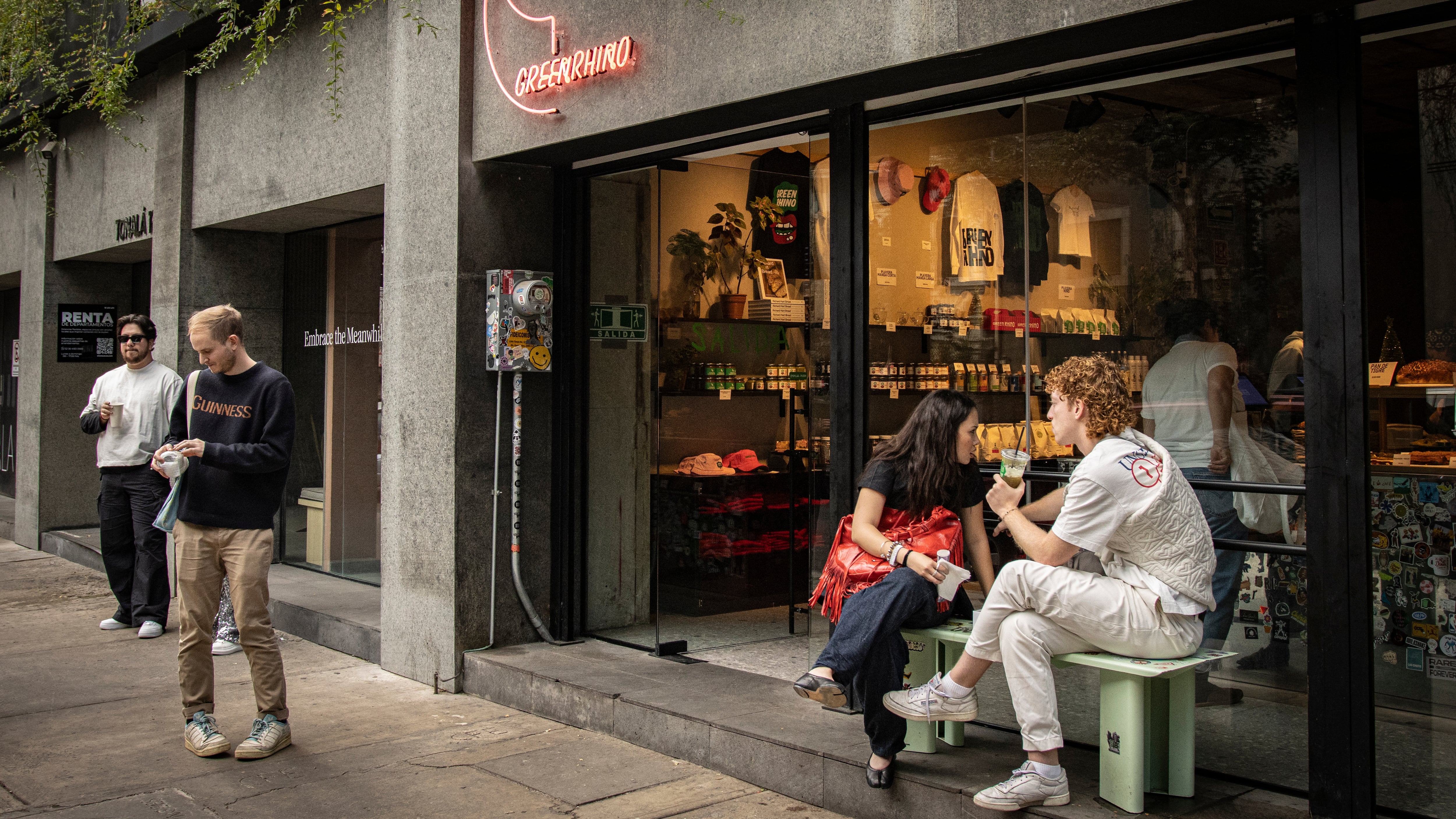 Todos los golpes de la gentrificación en una esquina de la Roma