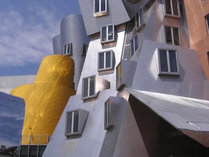 O Stata Center, no Massachusetts Institute of Technology, obra de Frank Gehry.