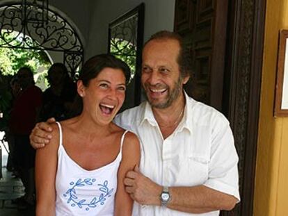 Paco de Lucía con la bailaora Sara Baras, fotografiados ayer en Castellar de la Frontera.