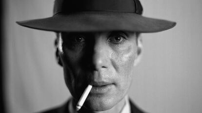 Cillian Murphy as J. Robert Oppenheimer. 