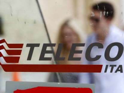 Telefónica renuncia a sus derechos en Telecom Italia