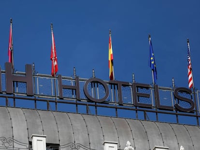 Una de las fachadas de un hotel de NH en Madrid. 