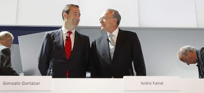 El presidente de CaixaBank, Isidre Fain&eacute;, y el consejero delegado, Gonzalo Gort&aacute;zar.