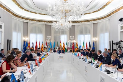 El presidente del Gobierno, Pedro Sánchez, preside la XXVIII Conferencia de Presidentes, en Palau de Pedralbes de Barcelona.