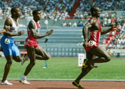 Ben Johnson se escapa de Carl Lewis (3) y Lindford Christie.