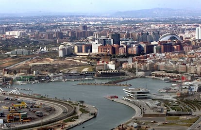 Vista aérea del puerto de Valencia.