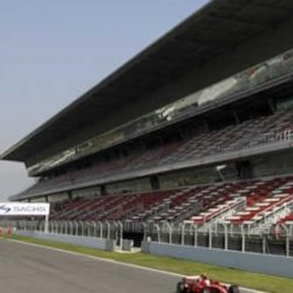 Tribuna principal del Circuito de Cataluña.