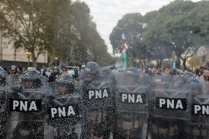 Policías en Buenos Aires, Argentina, el 21 de mayo de 2025.