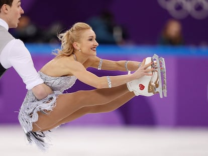 La pareja alemana Aljona Savchenko y Bruno Massotin, durante su actuación en la prueba de patinaje, el 14 de febrero de 2018.
