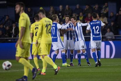 La Real celebra el gol de Oyarzabal.