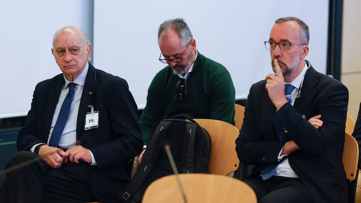 El exministro Jorge Fernández Díaz trata de sacar el juicio de Kitchen de la Audiencia Nacional