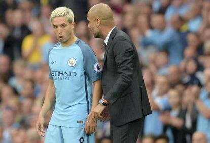 Nasri, con Guardiola en su último partido con el City.