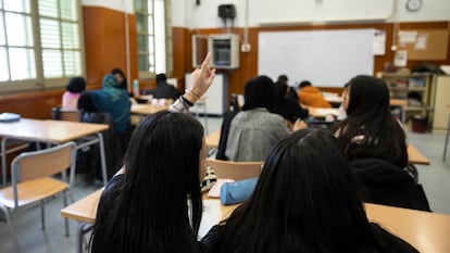 Alumnos en un instituto en Barcelona.