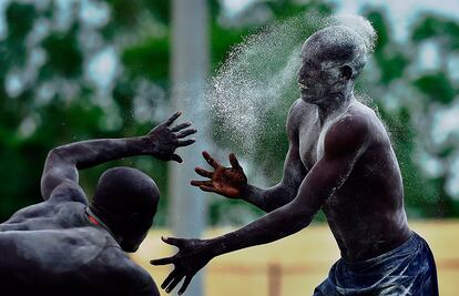 Participantes en un combate de lucha por la paz en la ciudad de Juba (Sudán del Sur).