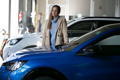 Lucía Bonilla, gerente de Bonilla Motor, en su concesionario en Toledo.