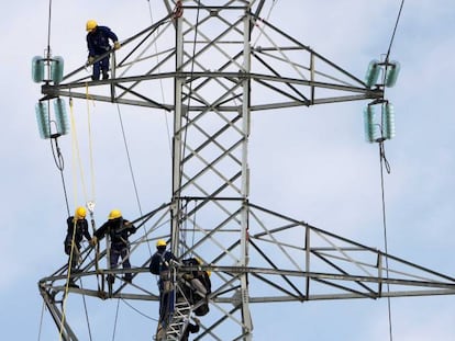 Red Eléctrica plantea el primer ajuste de plantilla de su historia por el recorte de la retribución