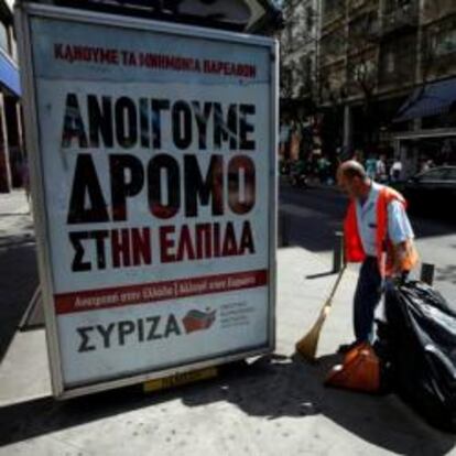 Carteles electorales del partido Syriza en Atenas