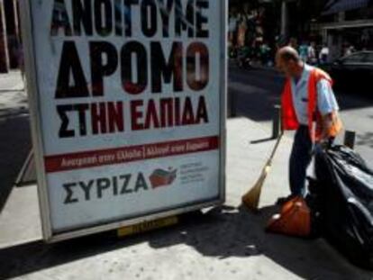 Carteles electorales del partido Syriza en Atenas