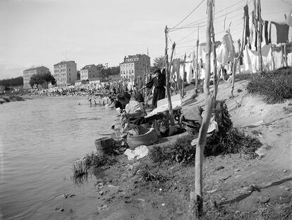 Lavaderos del río Manzanares, en Madrid, hacia 1915. Baldomer Gili Roig / Museo de Arte Jaume Morera