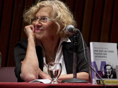 Manuela Carmena presenta su libro en Argentina.