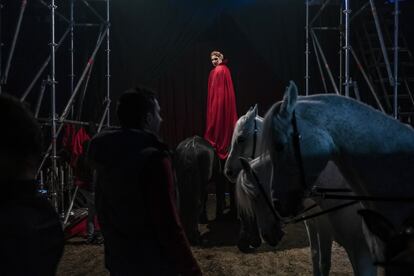 Sara Biasini Berousek, “La cartera húngara”. Festival internacional de circo de Bayeux (Francia, 2019).