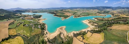 Este año Navarra debuta en el programa con su primera bandera azul para la playa Bahía de Lerate, en Guesalez.