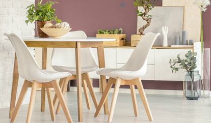 Las sillas de estilo nórdico acolchadas son un un objeto de deseo en la decoración de restaurantes y casas.