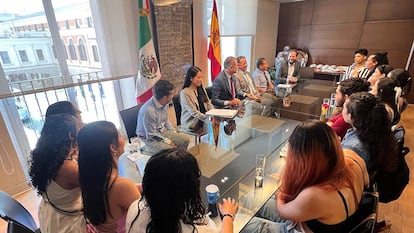 La Embajada de México en España brinda asistencia y protección consular a personas mexicanas integrantes del musical “Malinche”