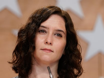 La presidenta de la Comunidad de Madrid, Isabel Díaz Ayuso, comparece en rueda de prensa en mayo de 2020.