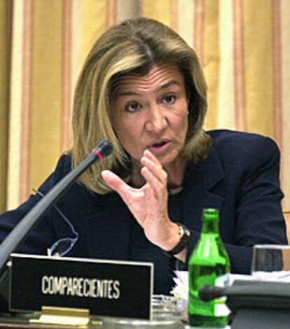 Pilar Valiente, durante su comparecencia en la comisión parlamentaria que investiga el 'caso Gescartera'.