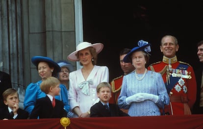 Una de las últimas apariciones de Diana de Gales en el balcón de palacio. El duque y Diana nuna se llevaron bien.